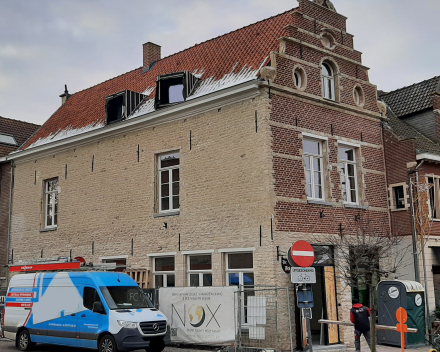De Bot - situatie na de verbouwing. Het gebouw kan er weer een tijdje tegen!