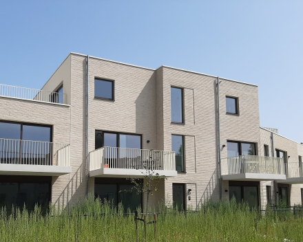 18 appartementen en 7 woningen (Haren)